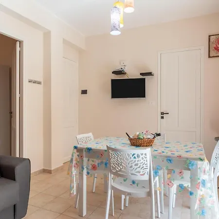 Holiday home Leondoro - Pirandello